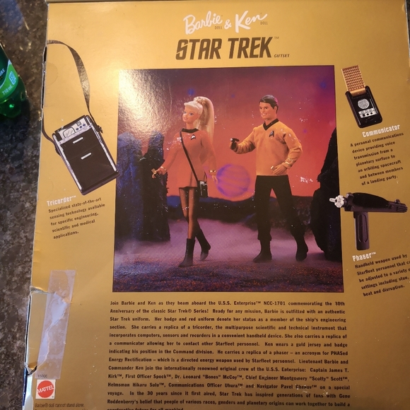 Star Trek Barbie and Ken giftset - Picture 2 of 8